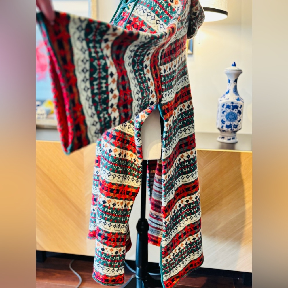 ZARA Nordic Colorful Hooded Poncho with Tassels - Picture 8 of 12